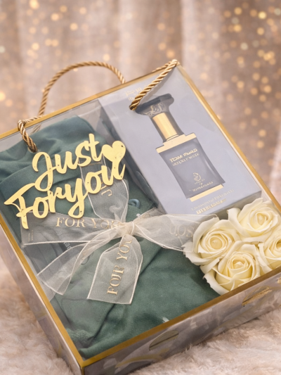 Golden Love Perfume and Gift Box Hamper